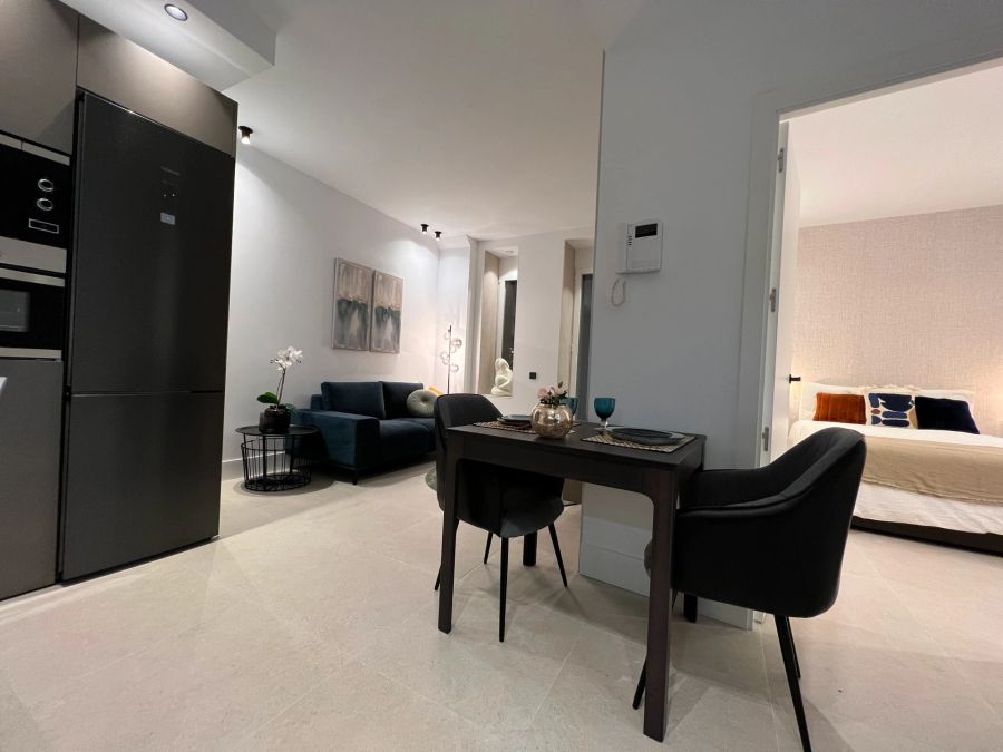 Apodaca 13 Apt B, Malasaña, Madrid — Se entrega totalmente amueblada (4/7)