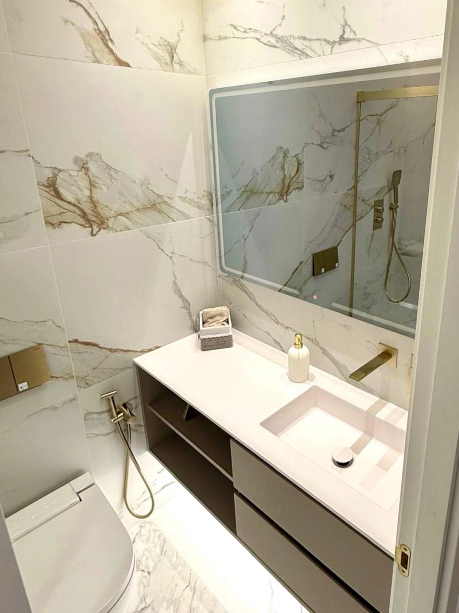 Lagasca 115, Barrio Salamanca, Madrid — Audio SONOS y espejo inteligente (12/48)