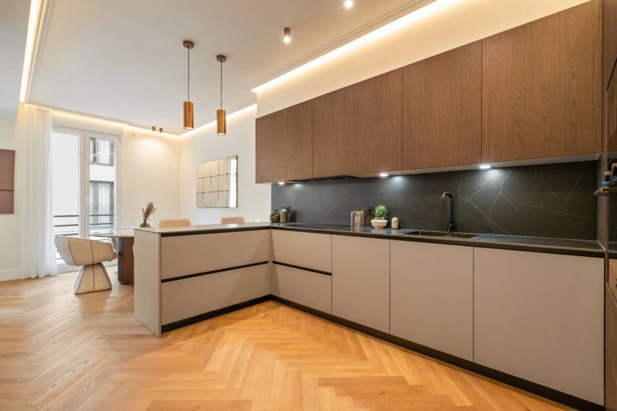 Viriato 39, Chamberí, Madrid — Suite con baño y vestidor (10/18)