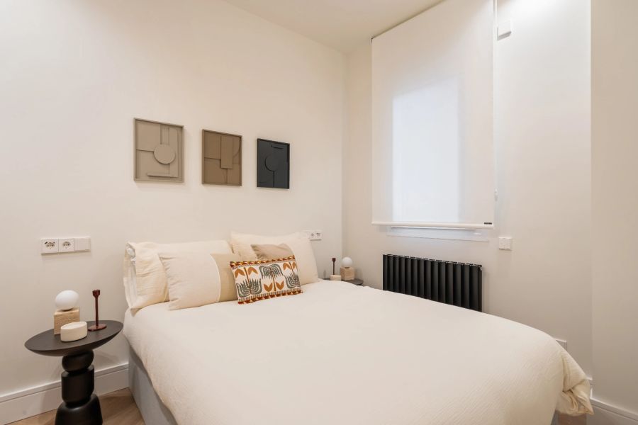 Viriato 39, Chamberí, Madrid — Dos balcones a la calle (9/18)